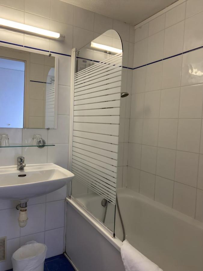 Shelder Hotel - Cherbourg En Cotentin - Equeurdreville Экстерьер фото